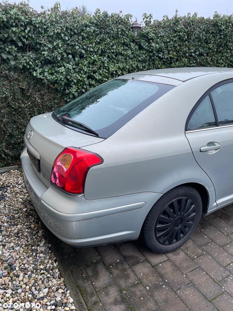 Toyota Avensis 1.8 VVT-i - 3