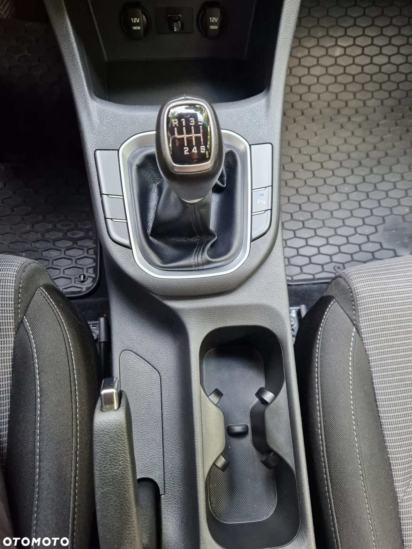 Hyundai i30 1.5 DPI Modern - 28