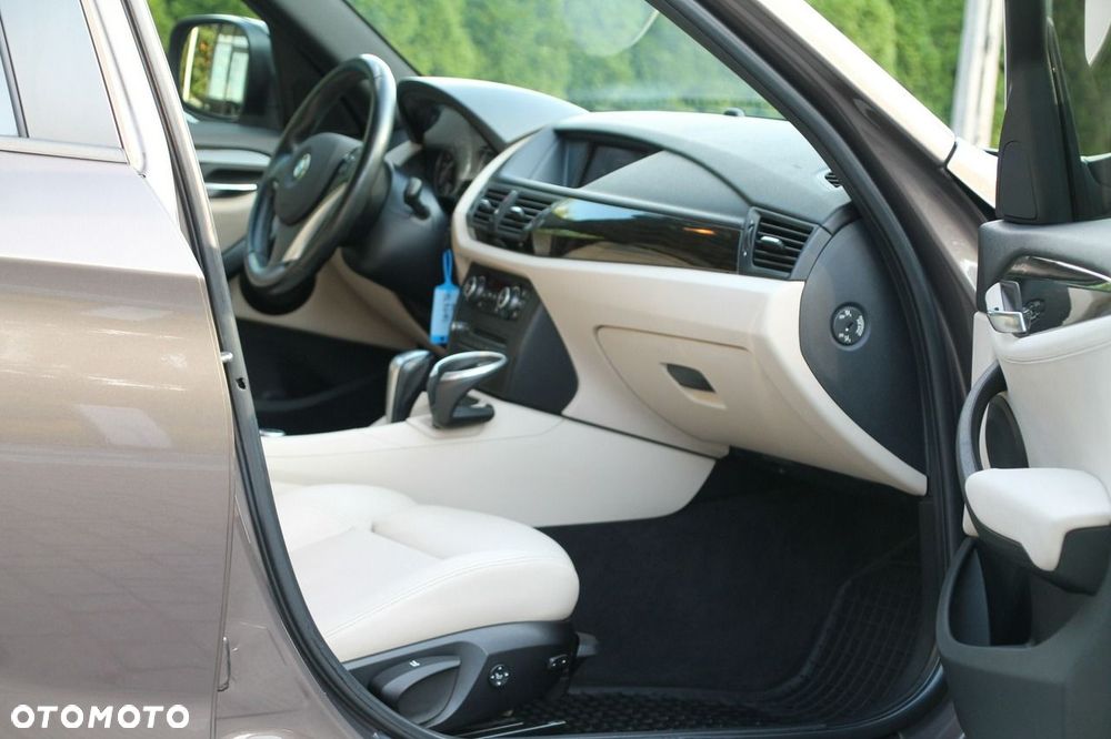 BMW X1 xDrive20d - 11