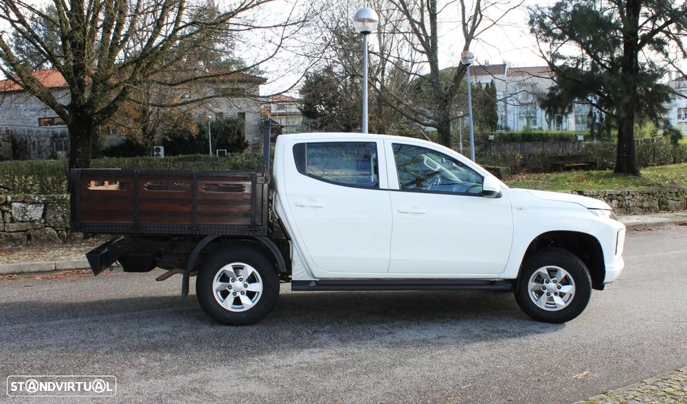 Mitsubishi L200 2.3 DI-D CD Invite 4WD - 10