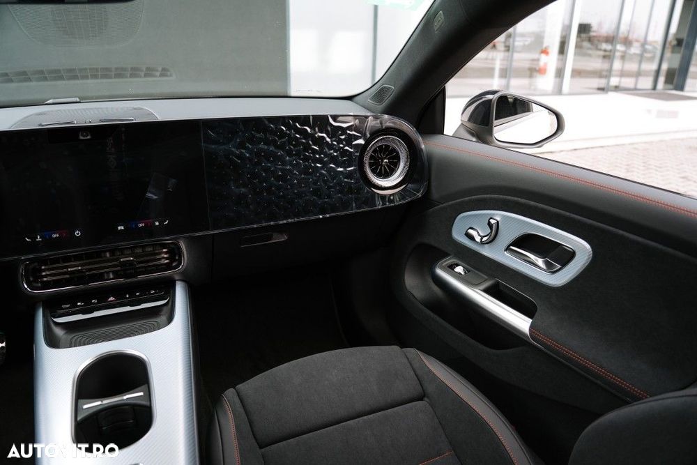 Mercedes-Benz CLA 350 4MATIC Coupe - 23