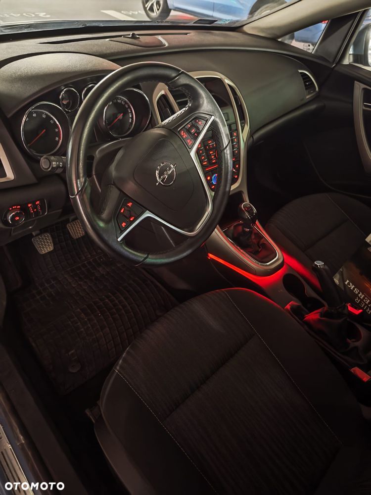 Opel Astra 1.6 Edition 150 - 14