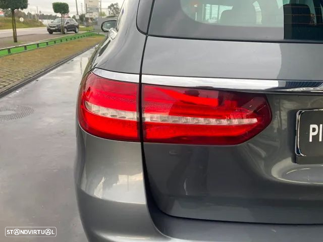 Mercedes-Benz E 220 d AMG Line - 11