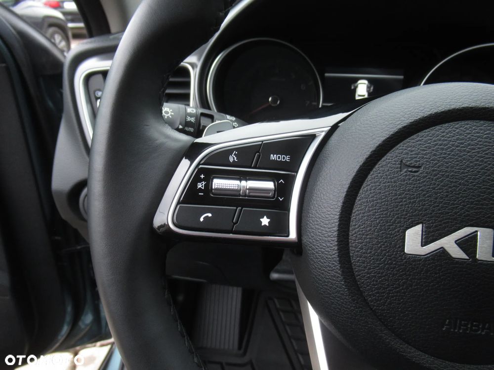 Kia Ceed 1.5 T-GDI M DCT - 12