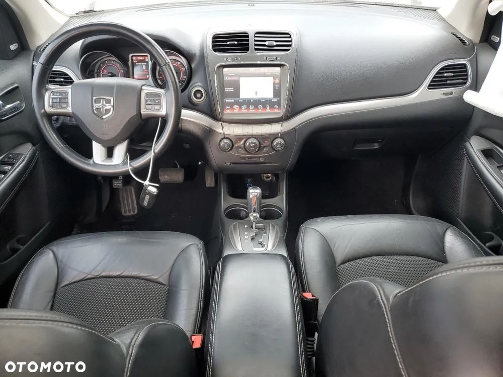 Dodge Journey - 8