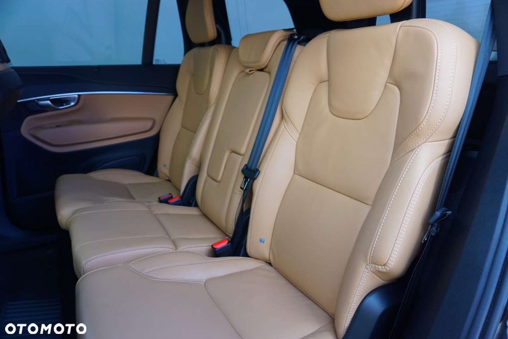 Volvo XC 90 - 18