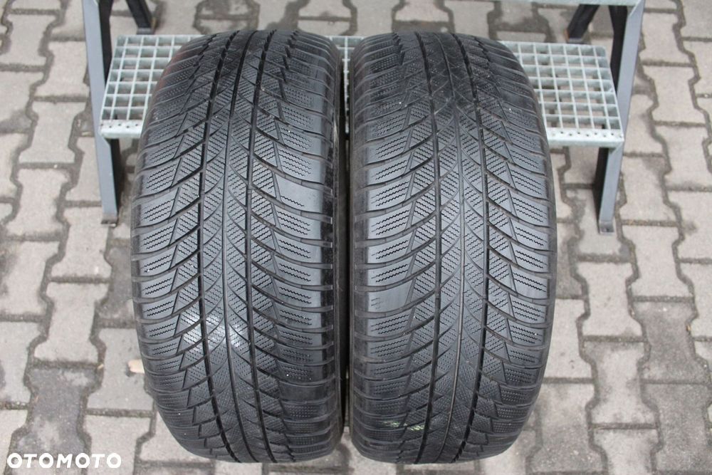 2x 245/50R19 BRIDGESTONE BLIZZAK LM001  RFT 105V