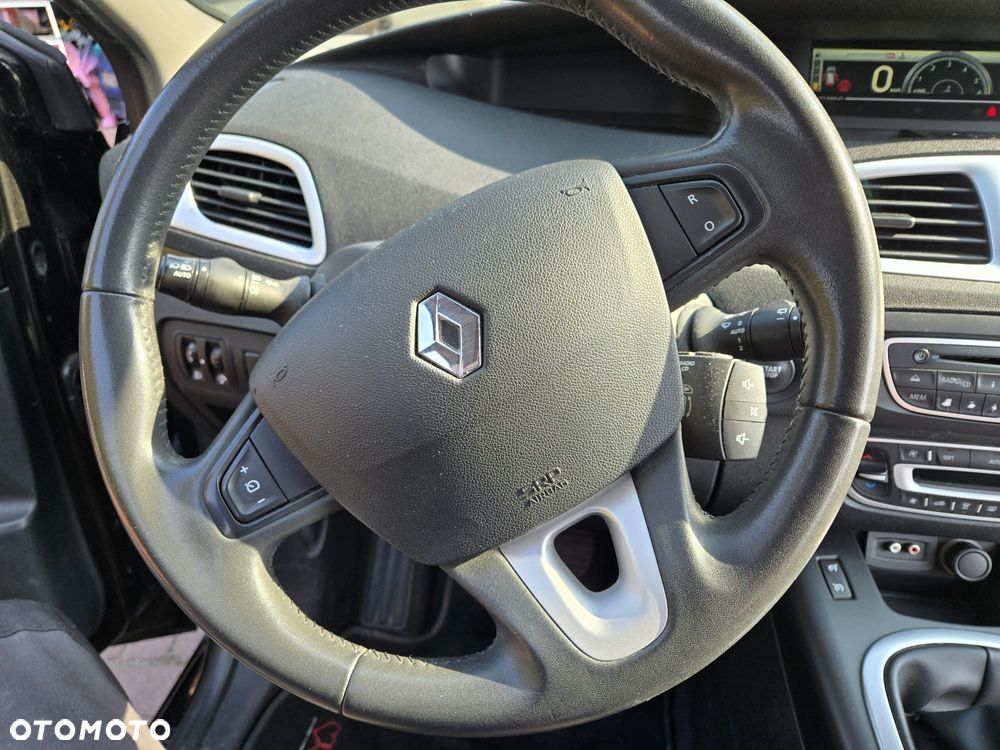 Renault Grand Scenic - 8