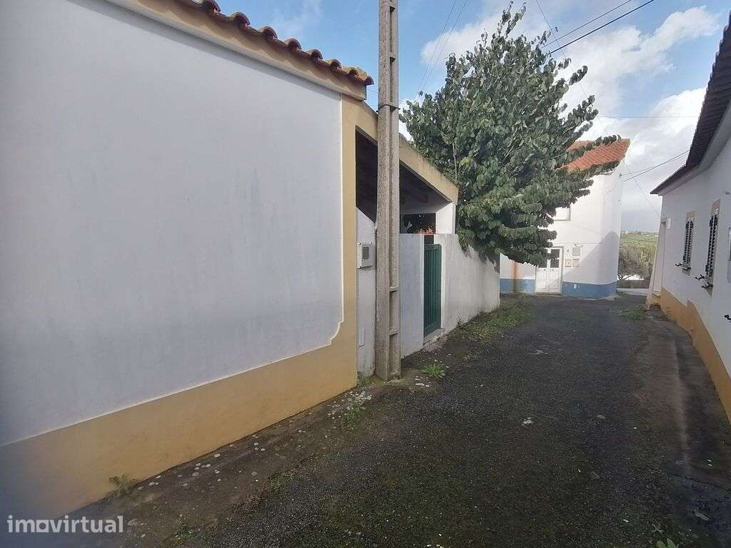 Casa de aldeia T3 em Abitureiras de 460,00 m2 - Grande imagem: 2/25