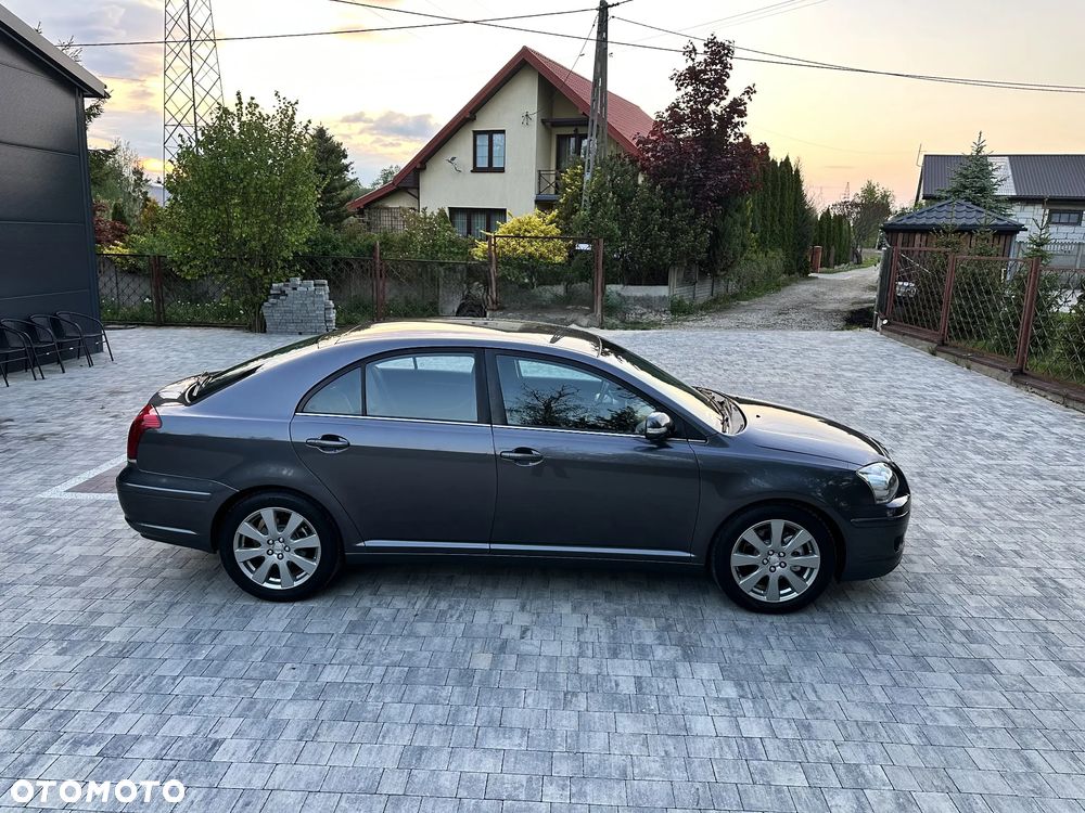 Toyota Avensis 2.0 D-4D Premium - 6