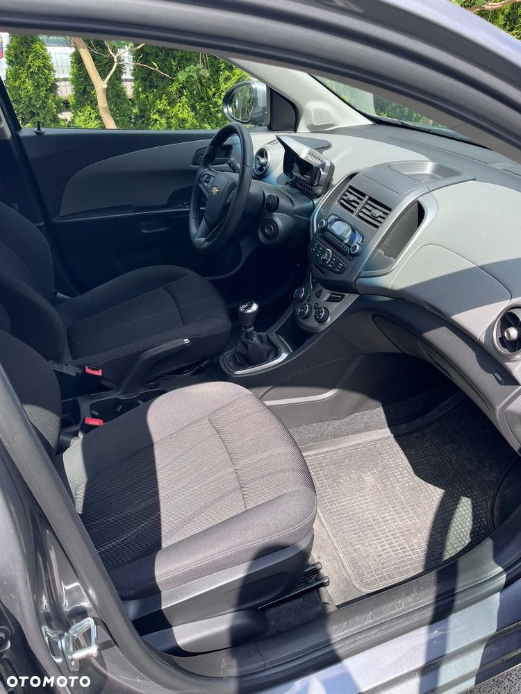 Chevrolet Aveo - 3
