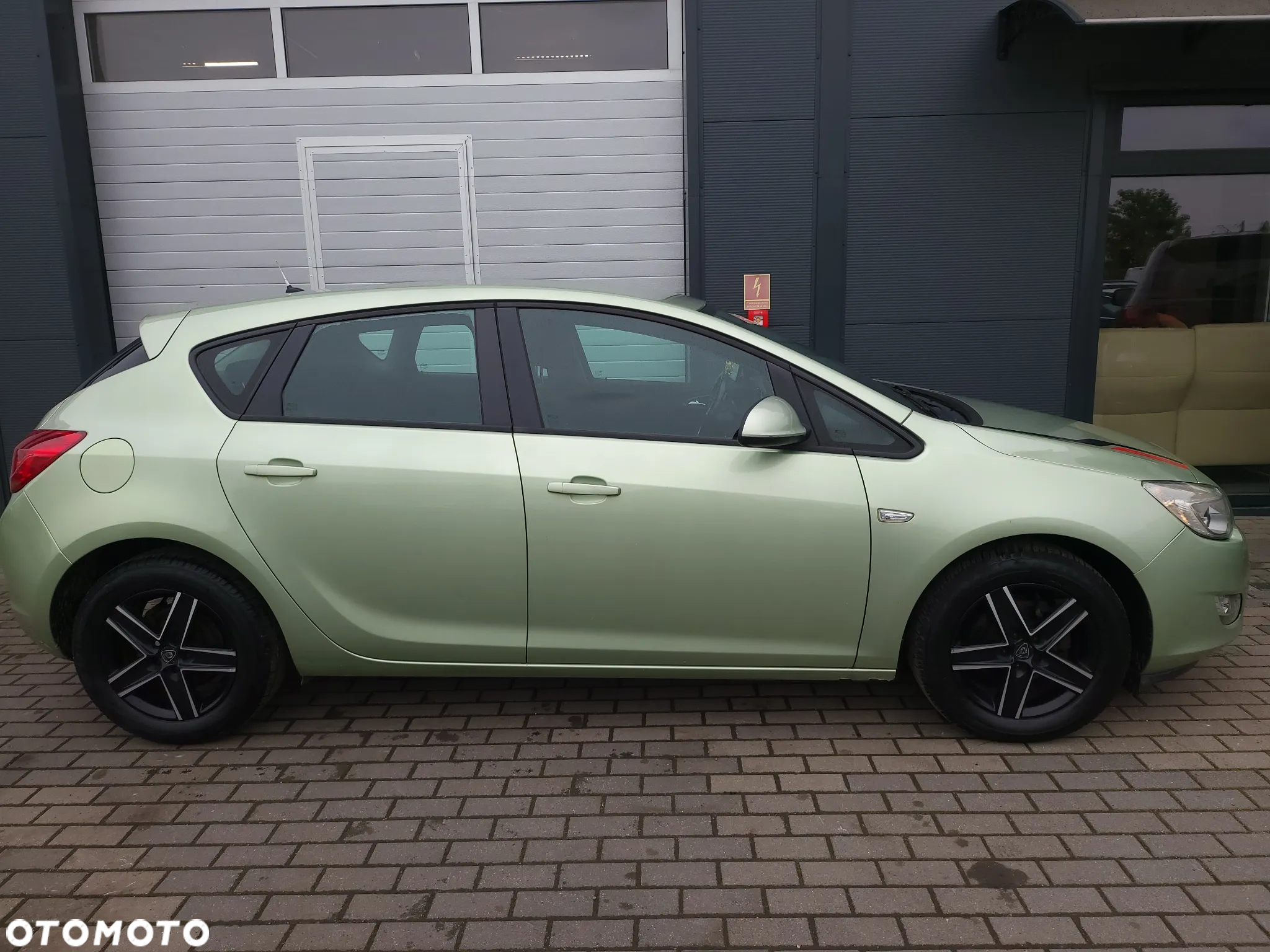 Opel Astra 1.4 Turbo Color Edition - 31