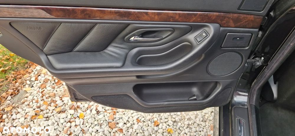 BMW Seria 7 735i L - 34