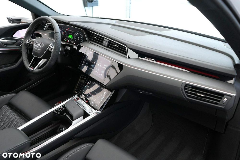 Audi SQ8 e-tron - 25