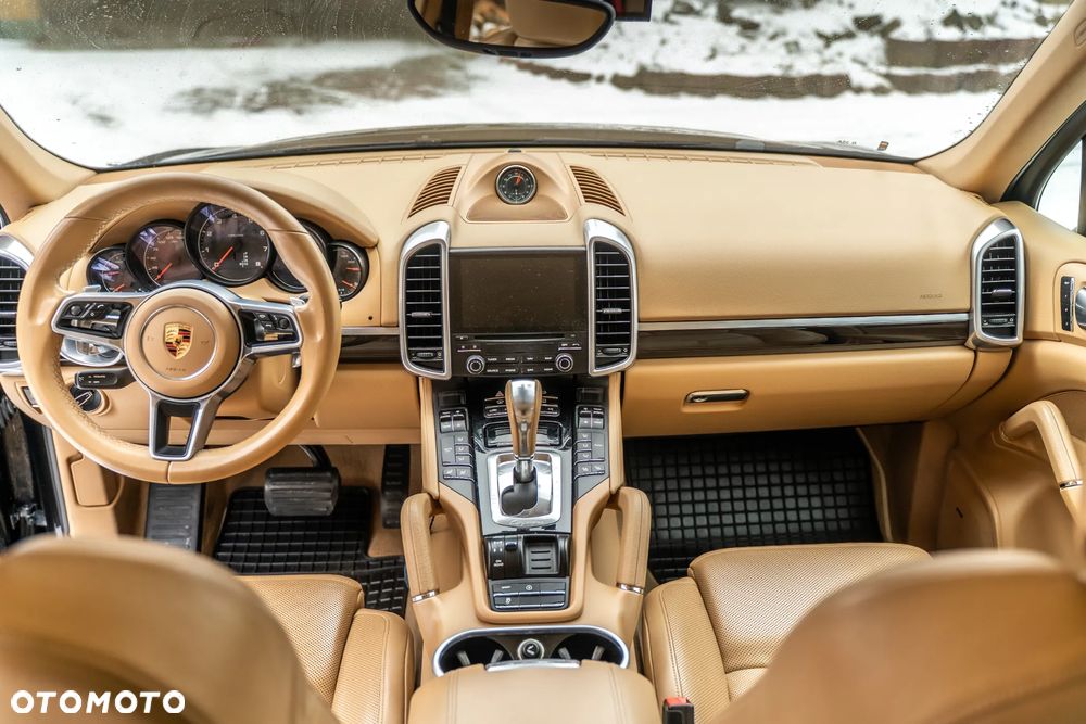 Porsche Cayenne Tiptronic S - 8