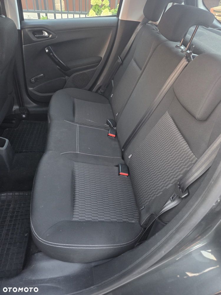 Peugeot 208 - 20