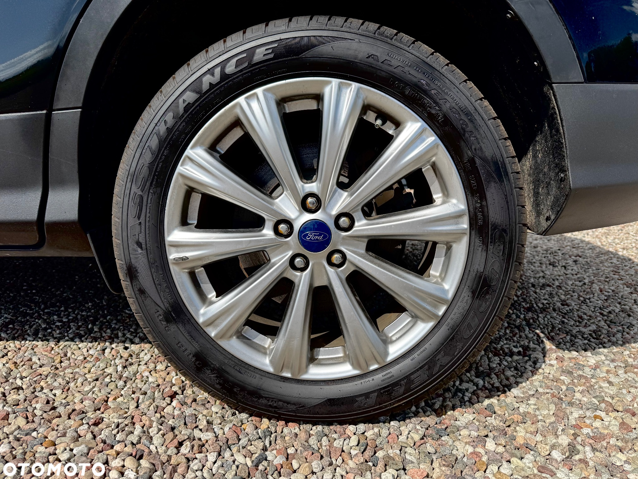 Ford Escape 2.0 EcoBoost AWD Titanium - 12