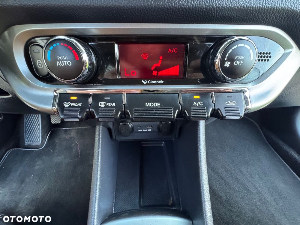 Kia Rio - 16