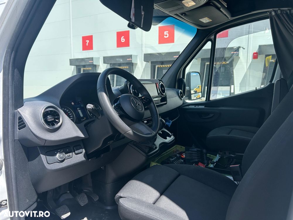 Mercedes-Benz SPRINTER 317 - 8