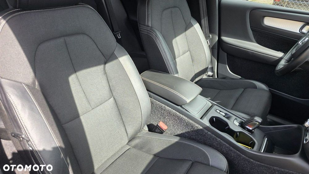 Volvo XC 40 - 22