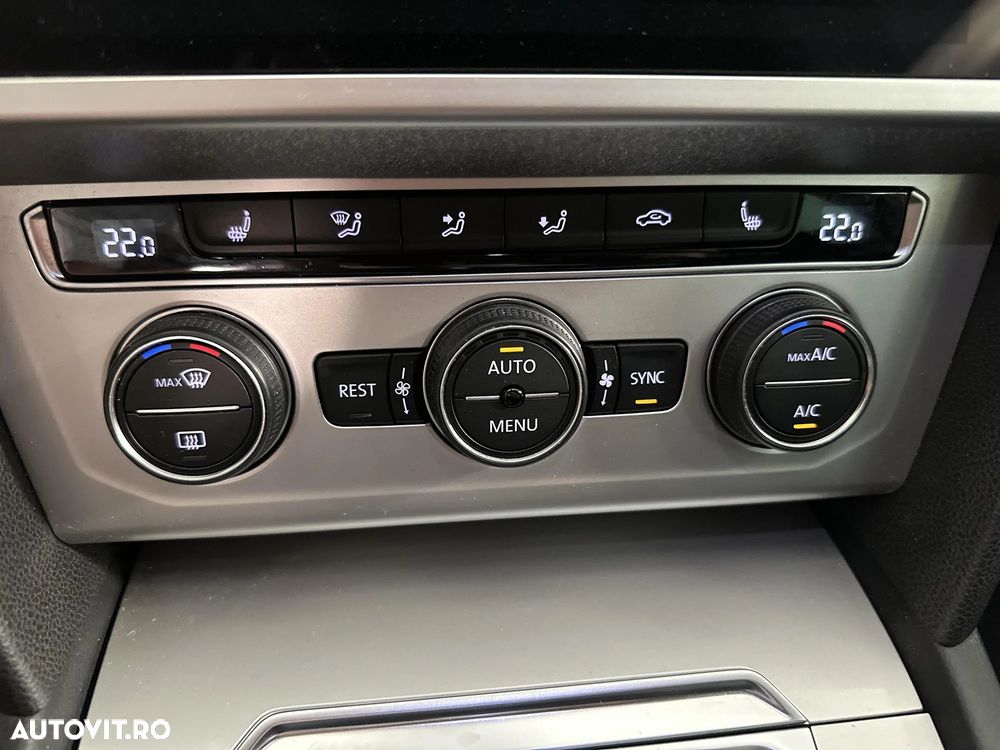 Volkswagen Passat Variant 2.0 TDI DSG Comfortline - 18