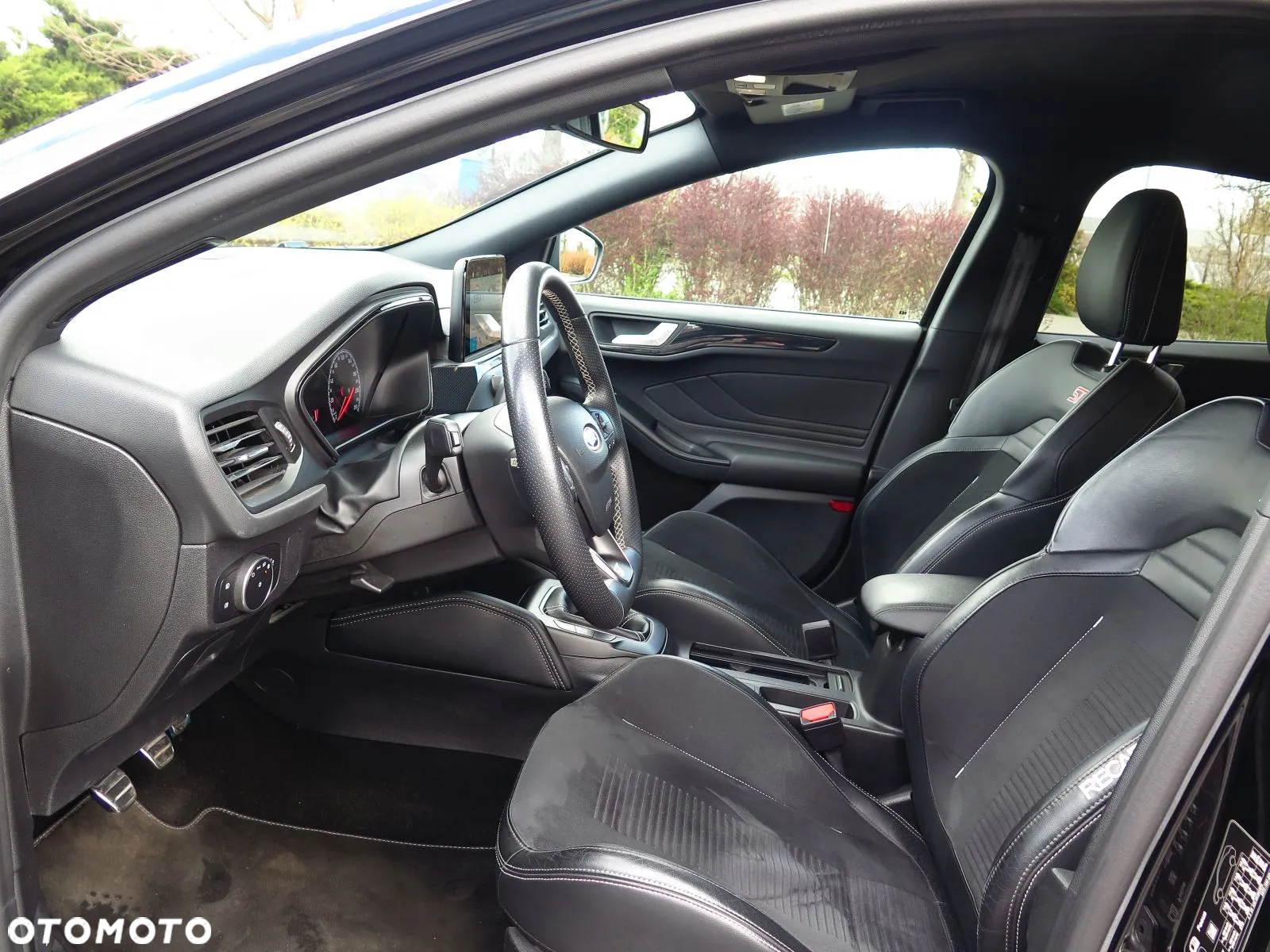 Ford Focus 2.3 EcoBoost ST - 12