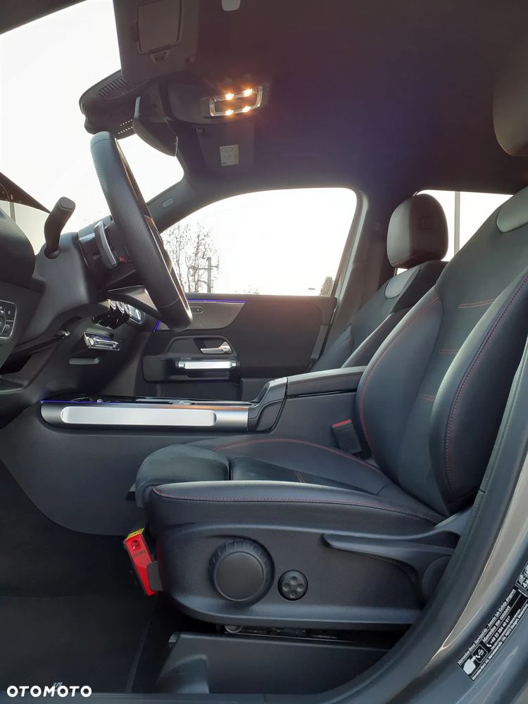 Mercedes-Benz GLB 200 AMG Line 7G-DCT - 18