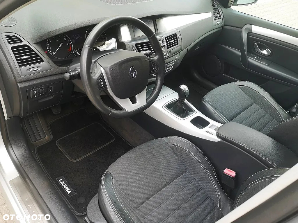 Renault Laguna - 16