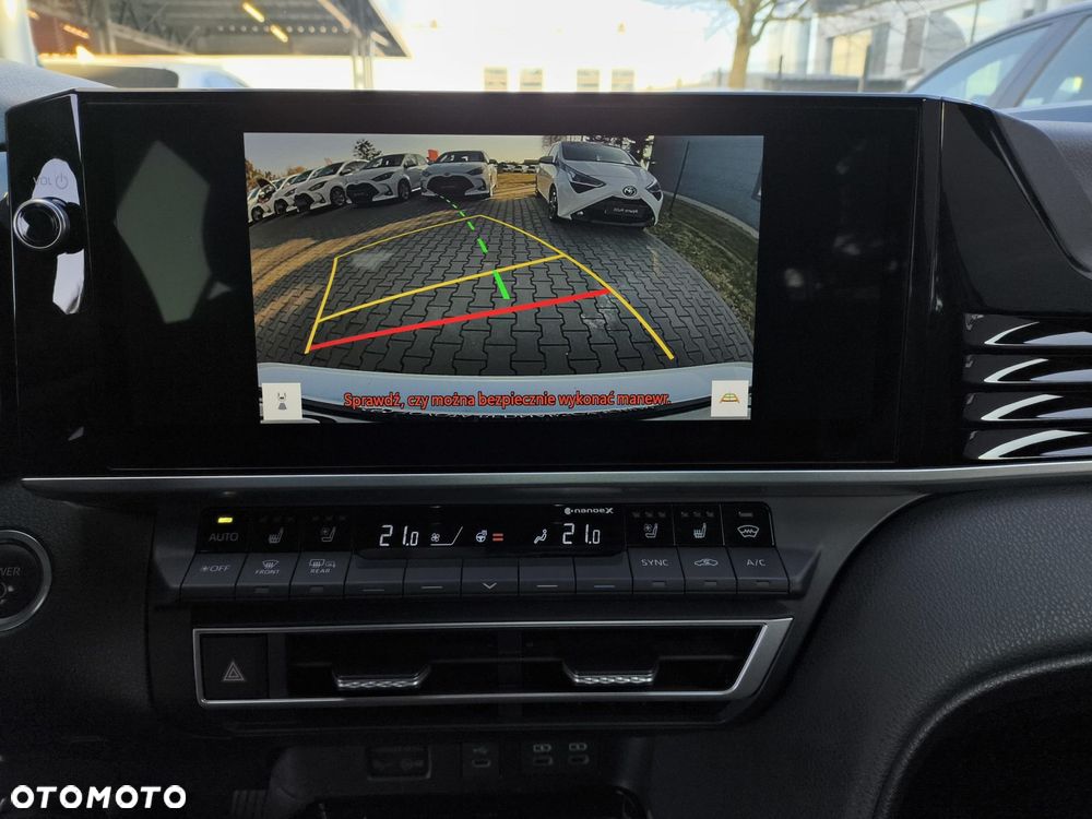 Toyota Camry - 19