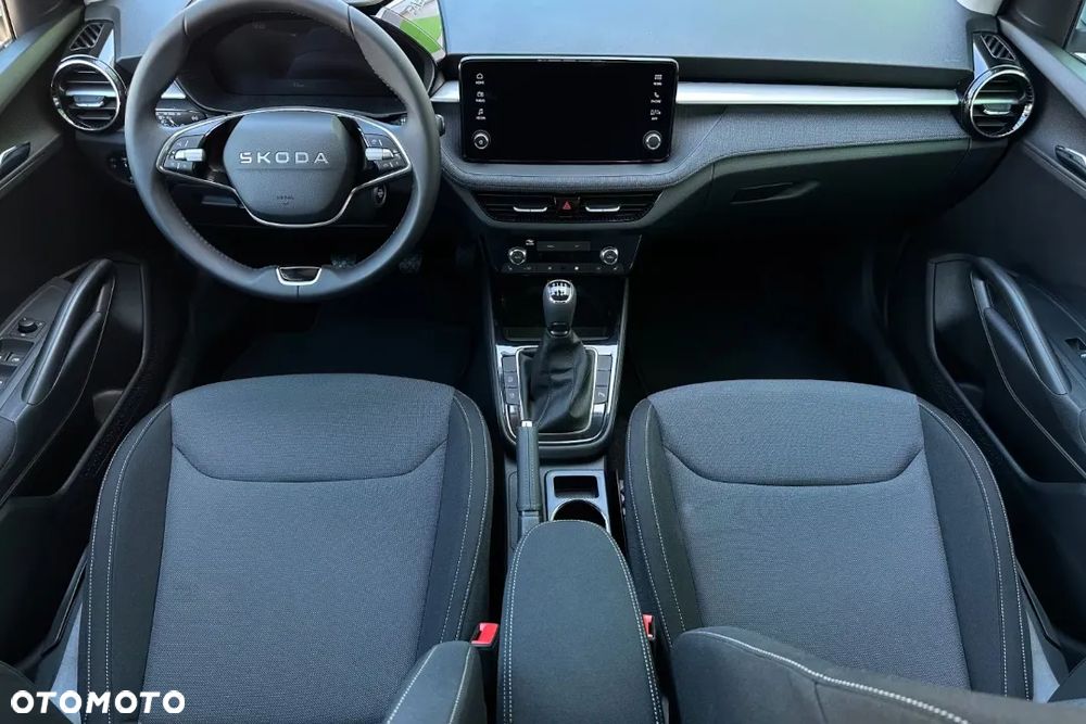Skoda Fabia 1.0 Essence - 11