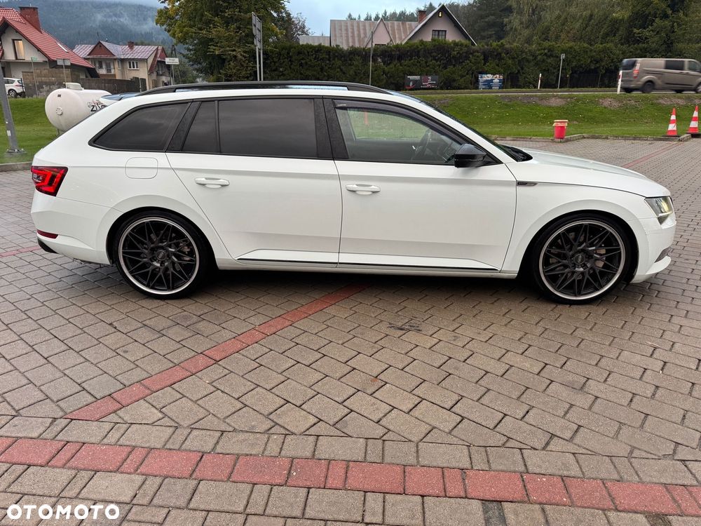 Skoda Superb Combi 2.0 TSI 4x4 DSG SportLine - 15