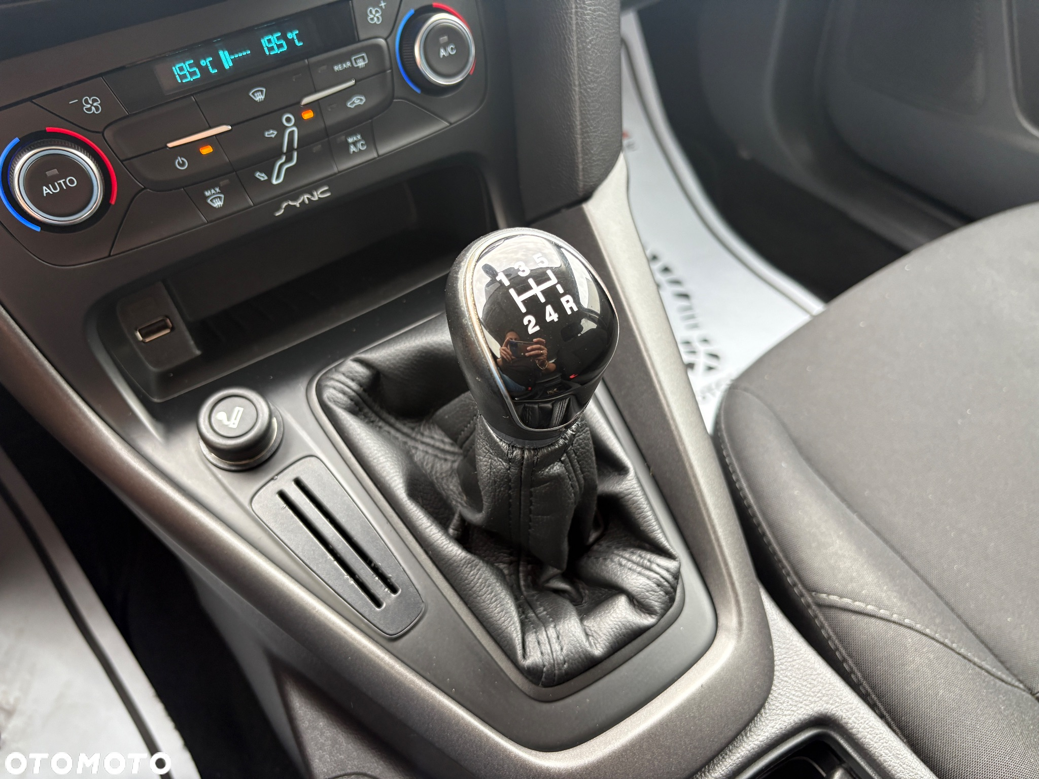 Ford Focus 1.6 FF Ambiente - 24
