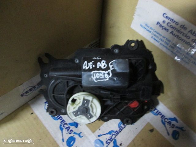 Fecho 4E0837059 AUDI A8 2006 SOFT CLOSE - 1