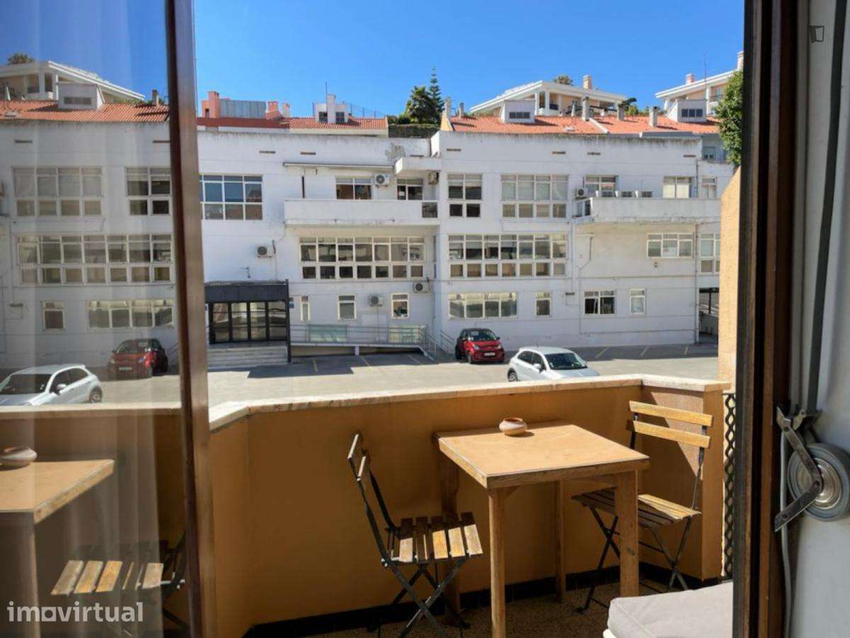 Quarto - localizado em Linda-a-Velha Lisbon - Grande imagem: 5/16