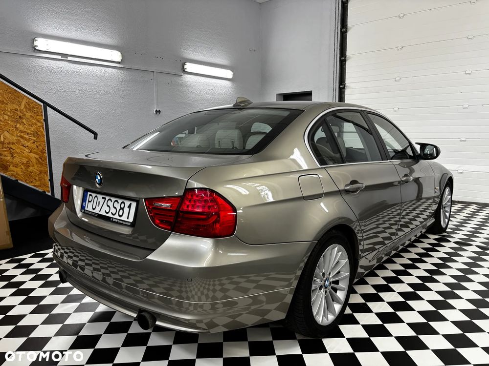 BMW Seria 3 335i Sport-Aut Luxury Line - 5