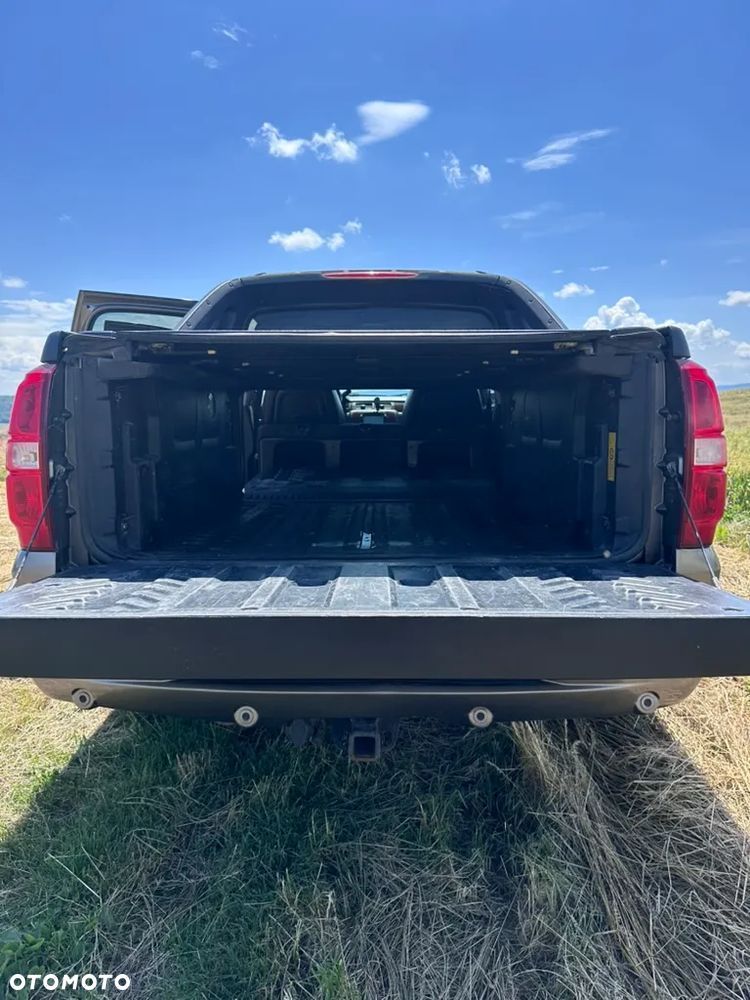 Chevrolet Avalanche - 16