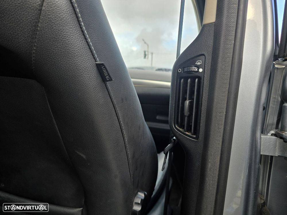 Ford S-Max 1.8 TDCi Titanium 7L - 11