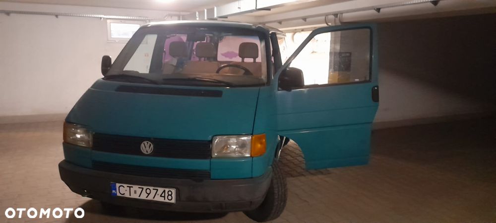Volkswagen Transporter - 1