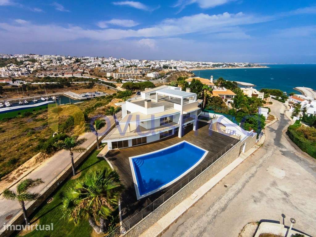 Moradia com 5 quartos e piscina em linha de mar Albufeira Algarve - Grande imagem: 2/38