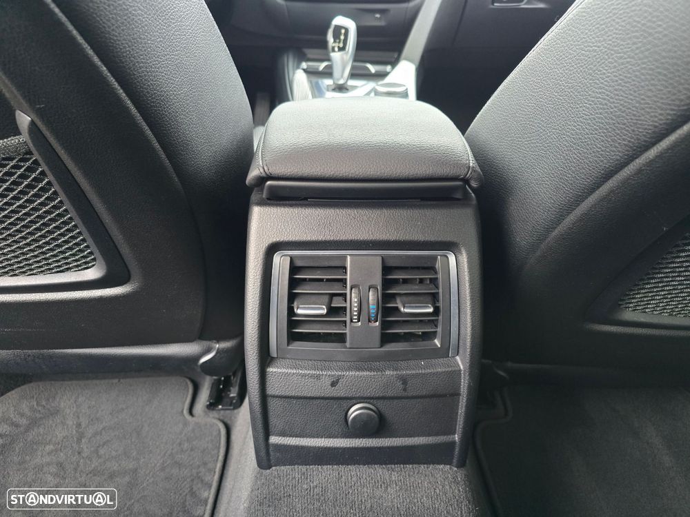 BMW 330 e iPerformance Pack M Shadow - 25