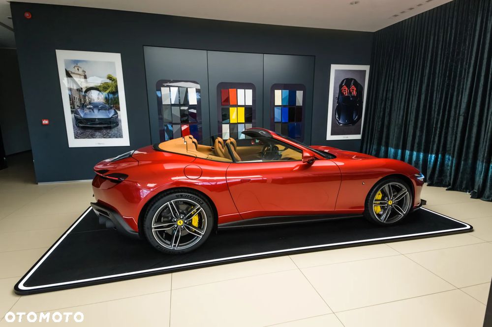 Ferrari Roma Spider - 7