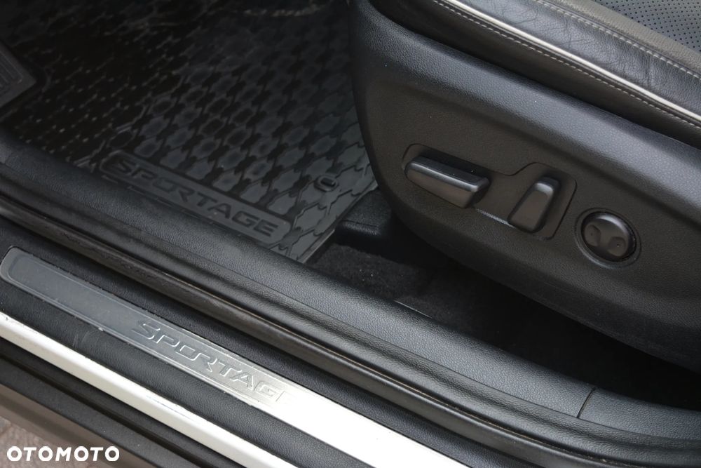Kia Sportage - 12