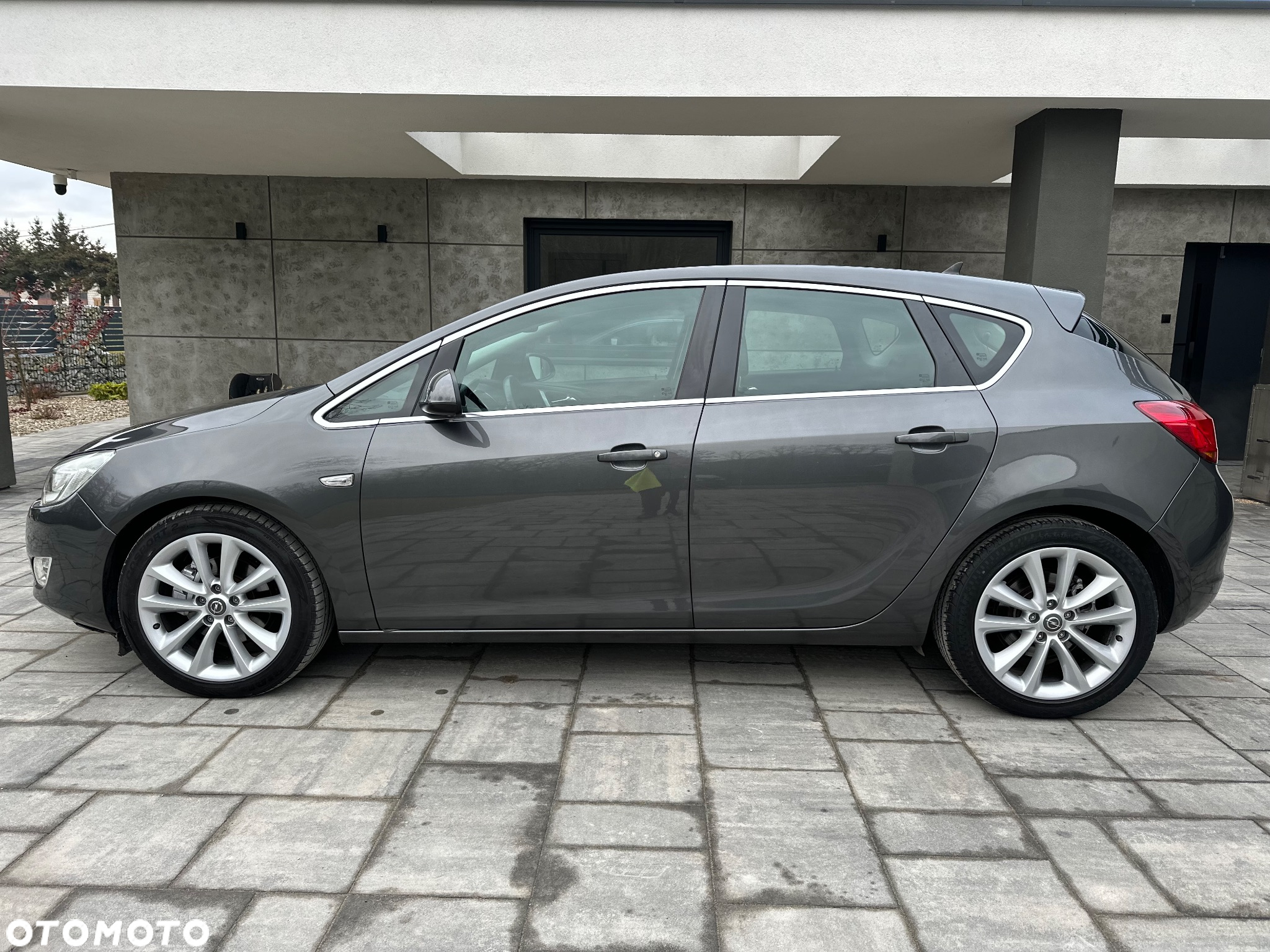 Opel Astra IV 2.0 CDTI Cosmo - 5