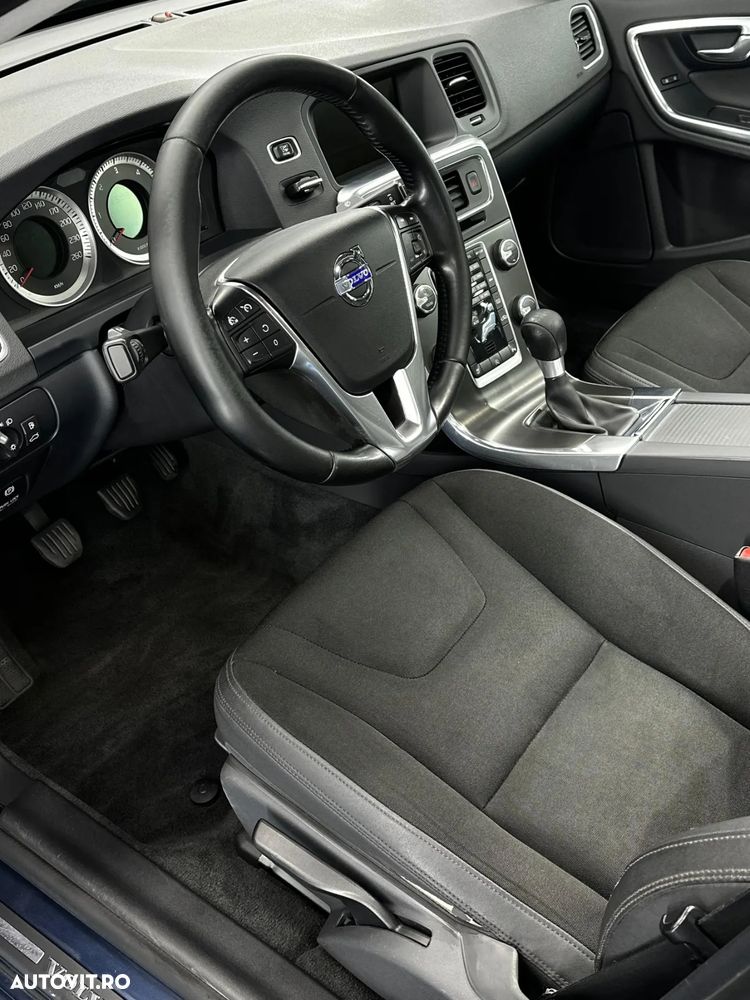 Volvo S60 D4 Momentum - 5