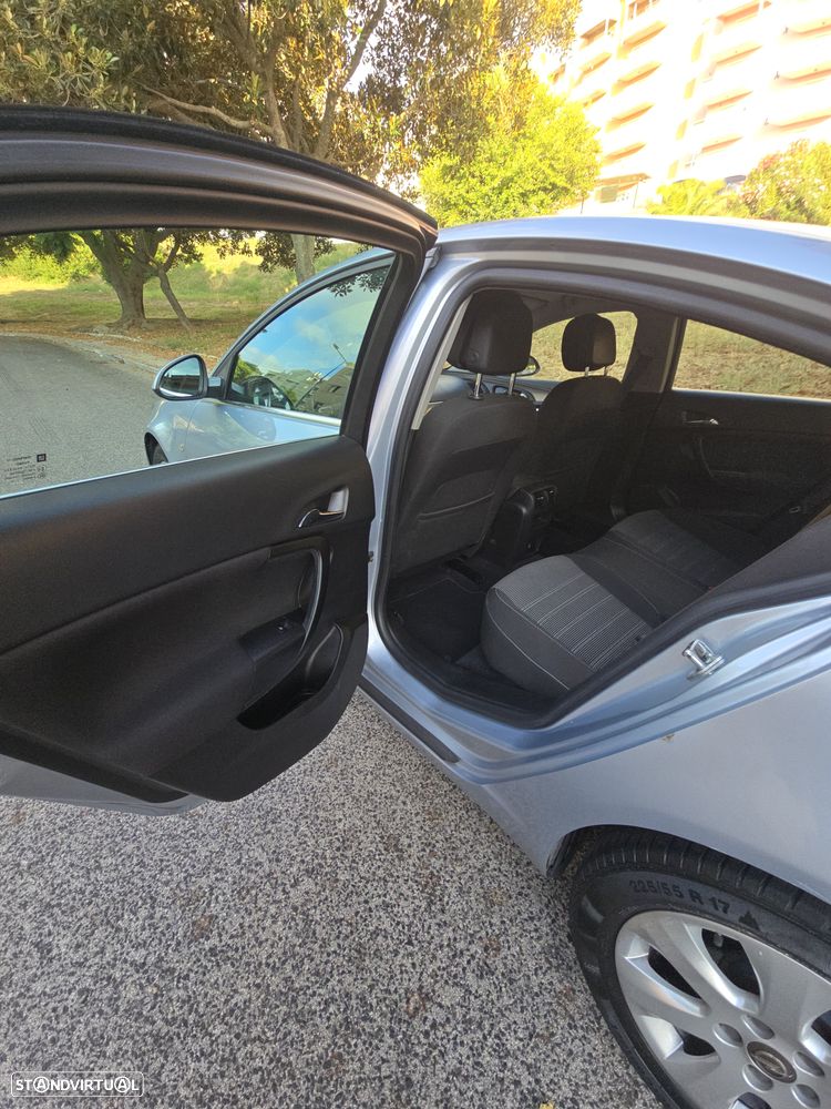Opel Insignia 1.6 CDTI executive S/S - 31