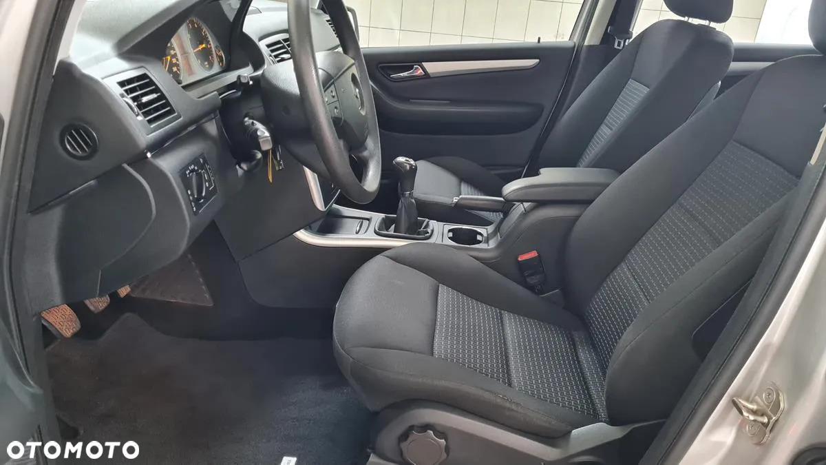 Mercedes-Benz Klasa B 170 NGT BlueEFFICIENCY - 9