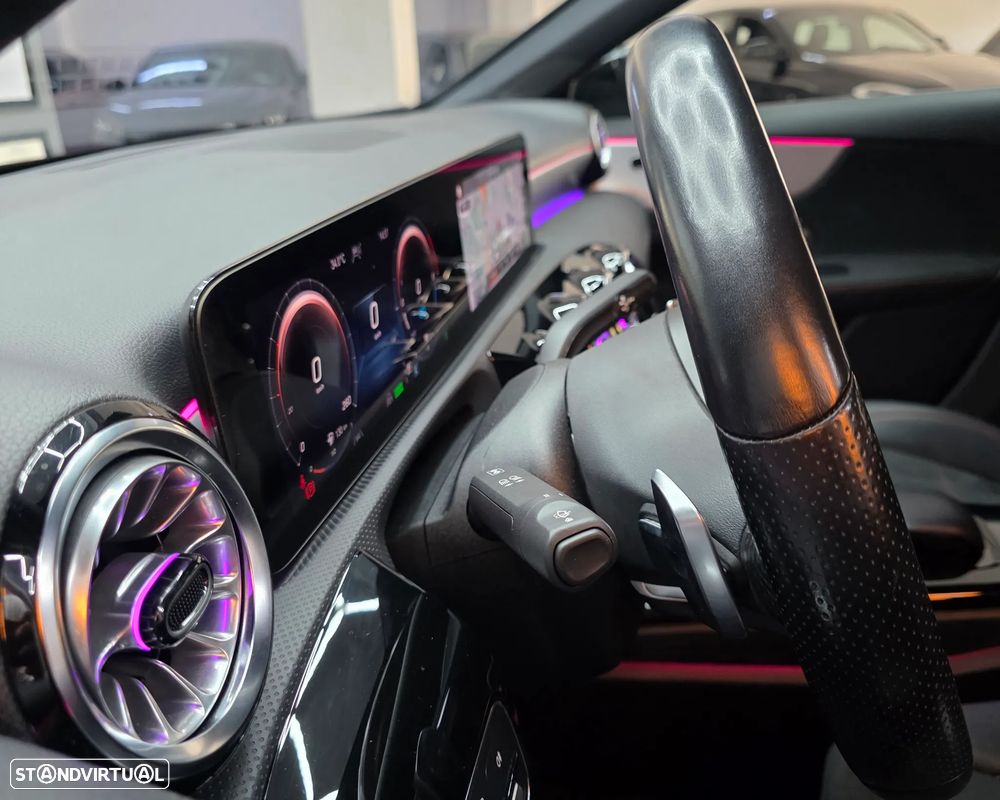 Mercedes-Benz A 250 Limousine e 8G-DCT AMG Line - 14
