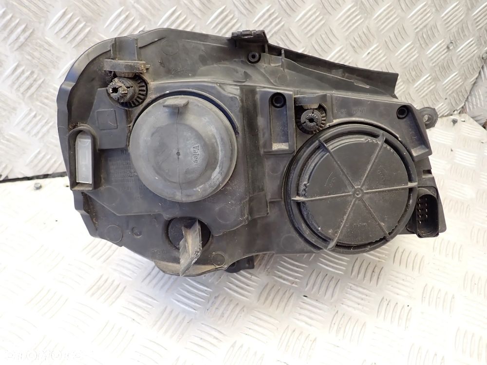 LAMPA LEWY PRZÓD VW POLO IV  89311990  250 ZŁ - 6