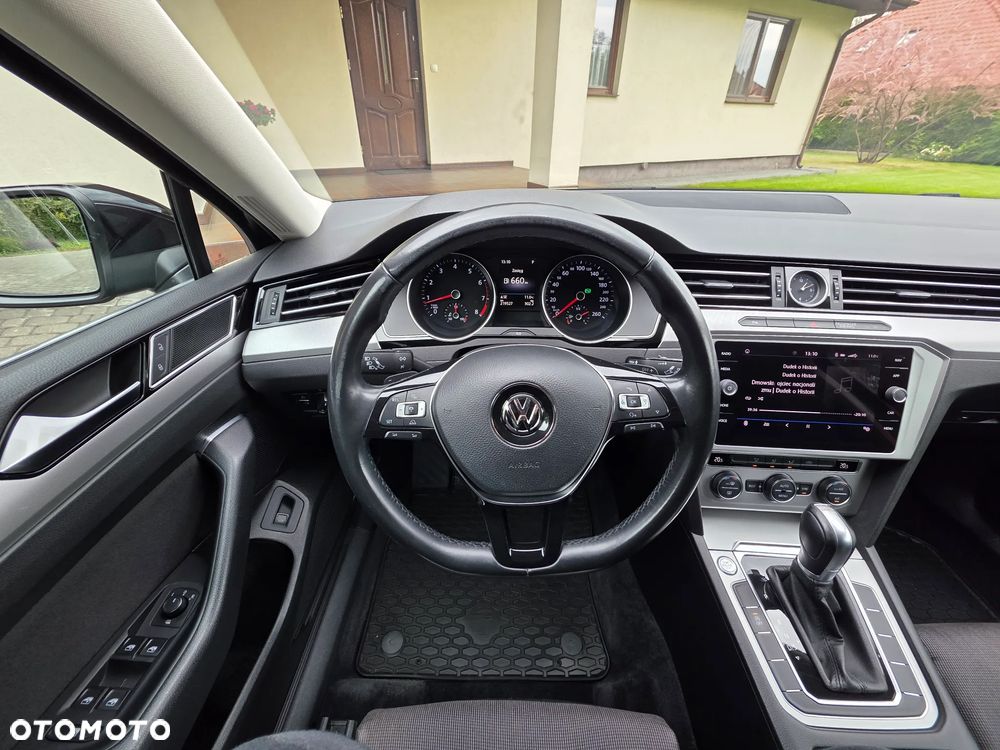Volkswagen Passat - 13