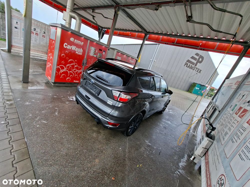 Ford Kuga - 4